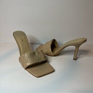 Marc Fisher Women's 9.5 Leather Beige Draya Braided Square Toe Sandal High Heels